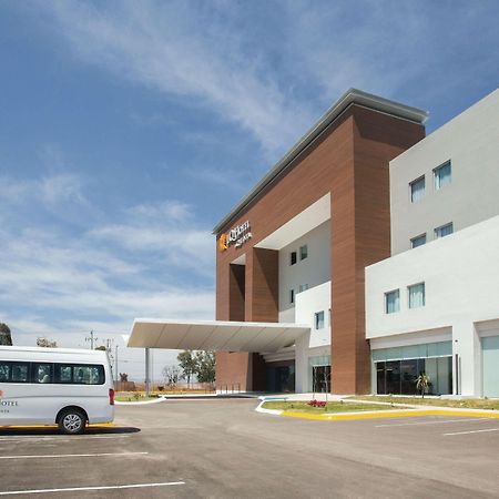 La Quinta By Wyndham Aguascalientes Hotel Exterior photo